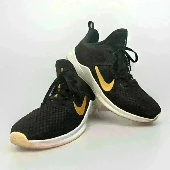 Nike Women’s Air Max Bella TR 2 AQ7492-001 Black Gold Running Shoes Size 10 - Picture 2 of 6